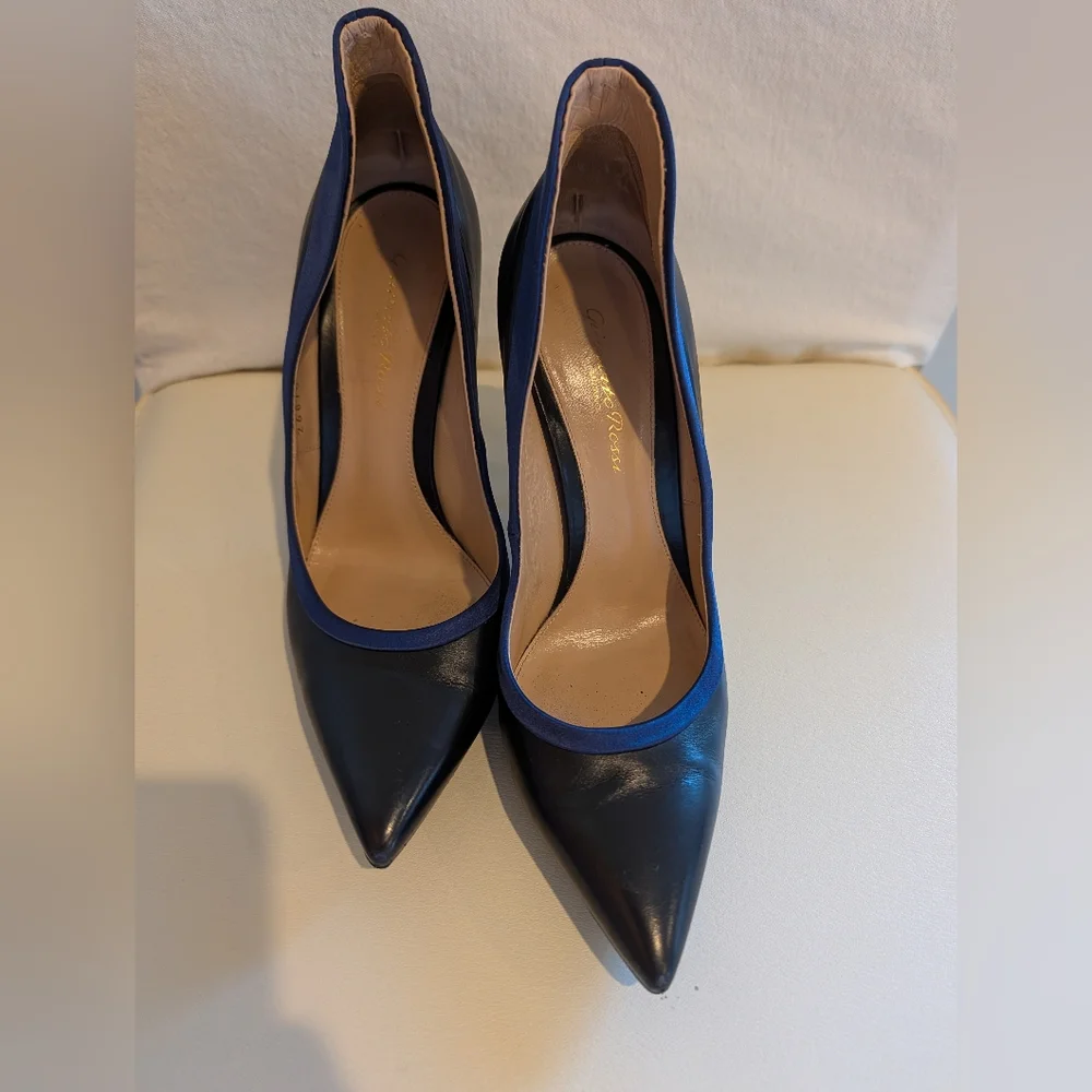 Gianvito Rossi TUXEDO Black Leather And Blue Satin Pointed Toe Pumps Size 37.5 - Picture 4 of 13